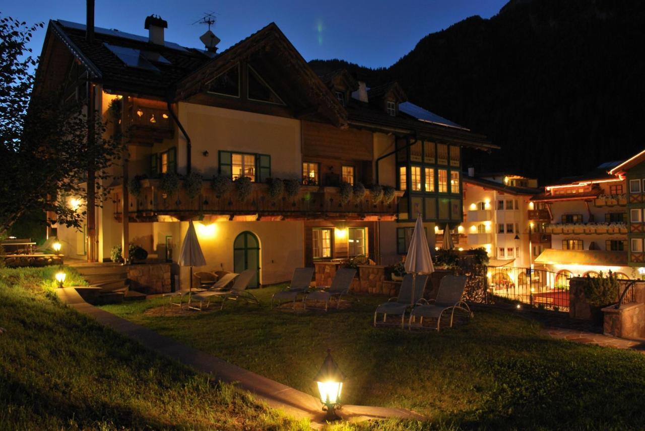 Hotel Garni Val De Costa à Canazei Extérieur photo