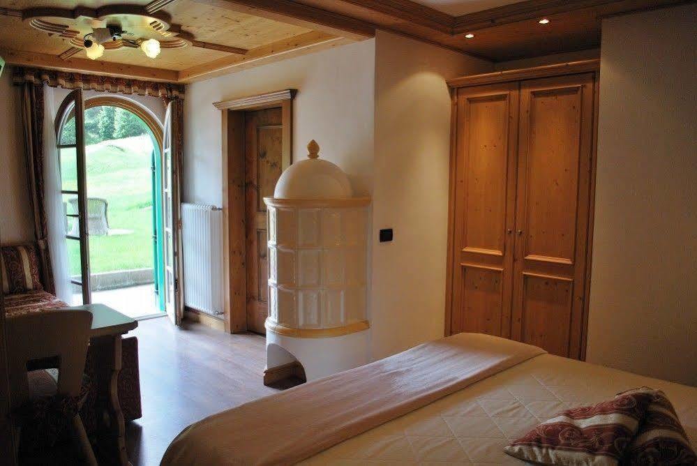 Hotel Garni Val De Costa à Canazei Extérieur photo