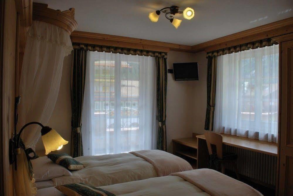 Hotel Garni Val De Costa à Canazei Extérieur photo