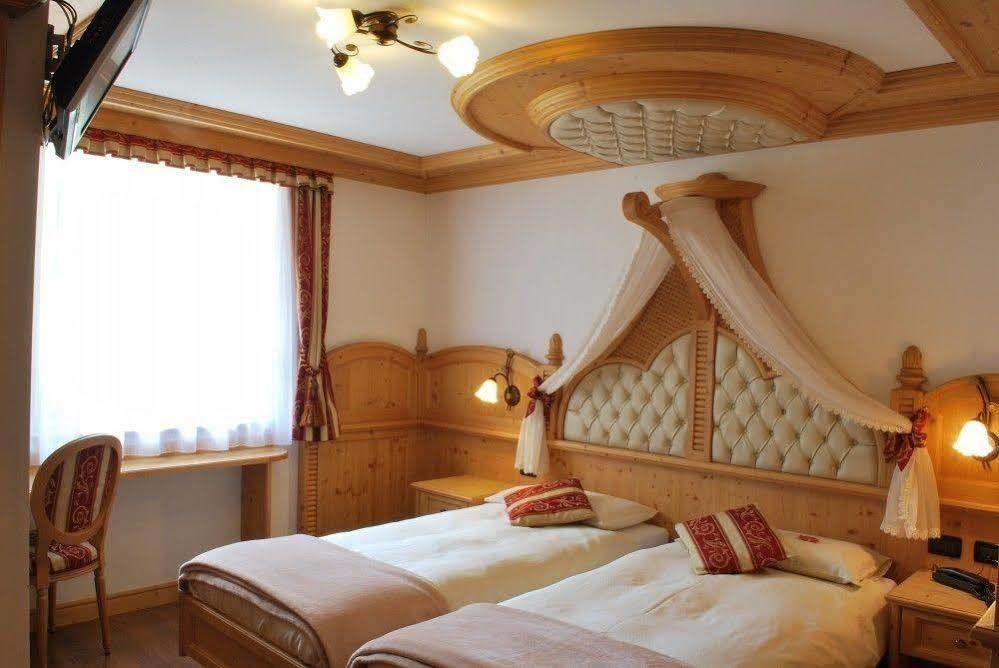 Hotel Garni Val De Costa à Canazei Extérieur photo