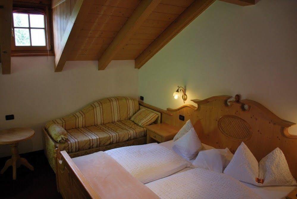 Hotel Garni Val De Costa à Canazei Extérieur photo